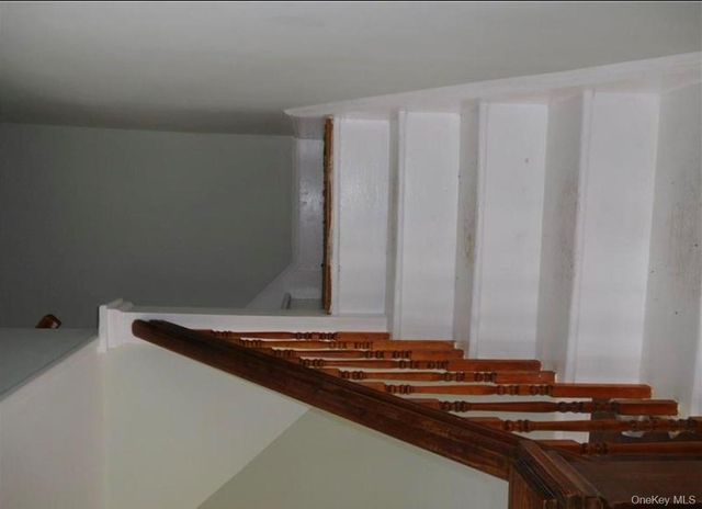 77 N Phillips Avenue, Speonk, NY 11972