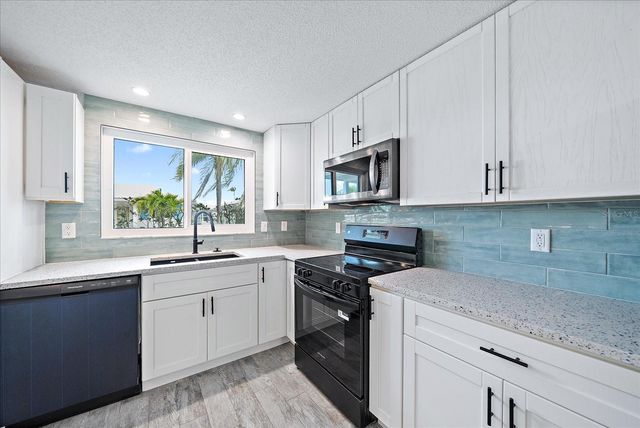 730 SPANISH DRIVE S 99, Longboat Key, FL 34228
