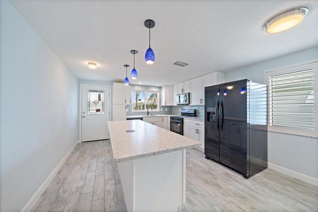730 SPANISH DRIVE S 99, Longboat Key, FL 34228