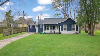 1202 E Fayle Street, Baytown, TX 77520