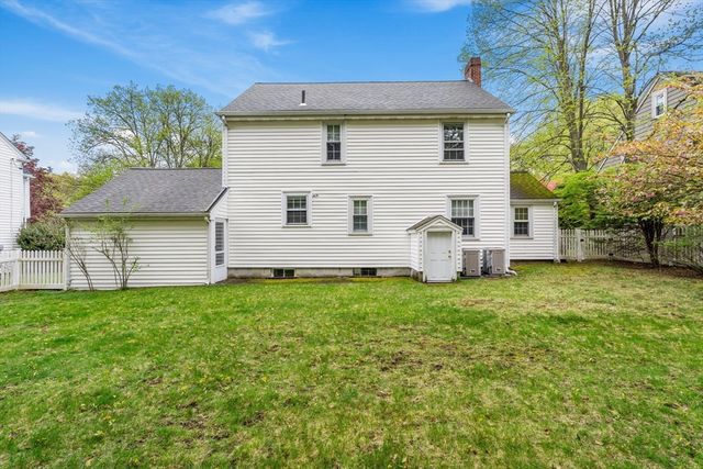 12 Vinewood Rd, Milton, MA 02186