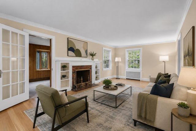 12 Vinewood Rd, Milton, MA 02186