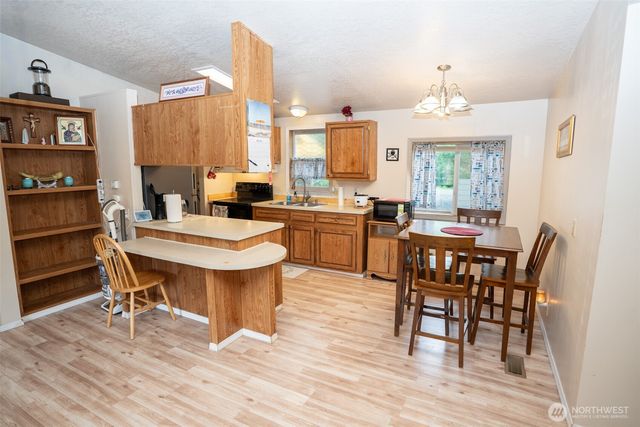 670 N Duckabush Drive N, Hoodsport, WA 98548
