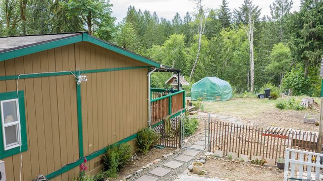 670 N Duckabush Drive N, Hoodsport, WA 98548
