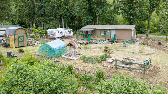 670 N Duckabush Drive N, Hoodsport, WA 98548