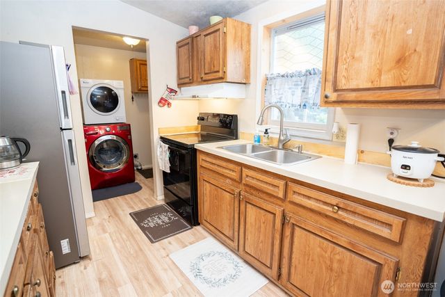 670 N Duckabush Drive N, Hoodsport, WA 98548