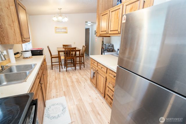 670 N Duckabush Drive N, Hoodsport, WA 98548