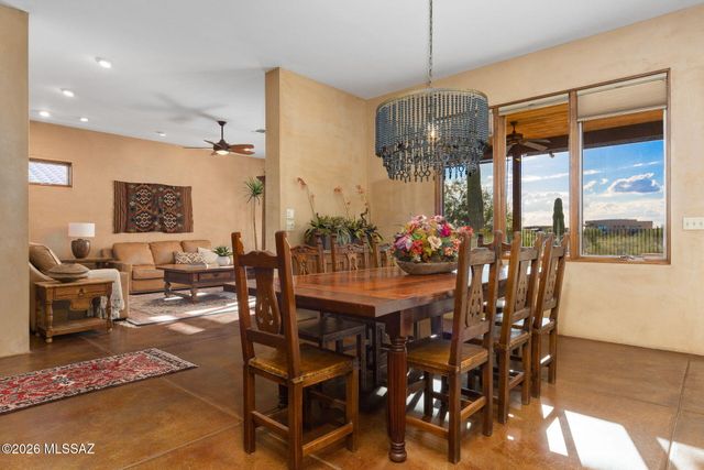 11599 N Adobe Village Place, Marana, AZ 85658