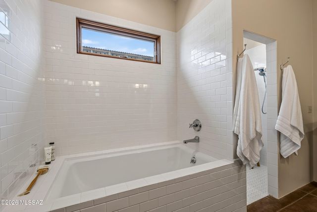 11599 N Adobe Village Place, Marana, AZ 85658