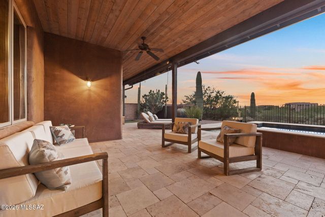 11599 N Adobe Village Place, Marana, AZ 85658