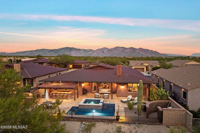 11599 N Adobe Village Place, Marana, AZ 85658