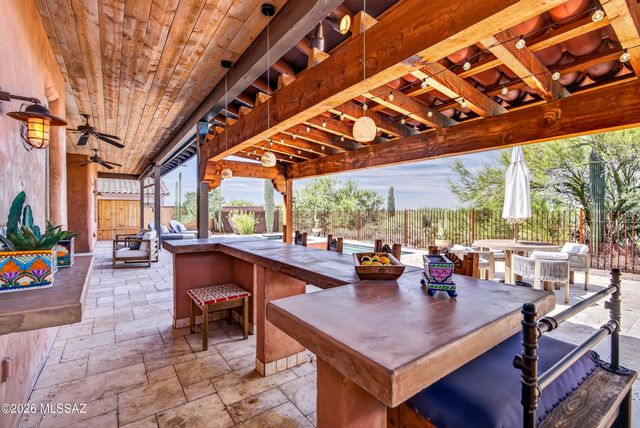 11599 N Adobe Village Place, Marana, AZ 85658