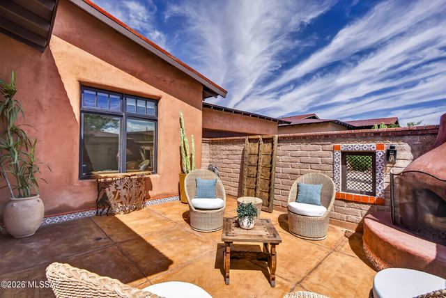 11599 N Adobe Village Place, Marana, AZ 85658