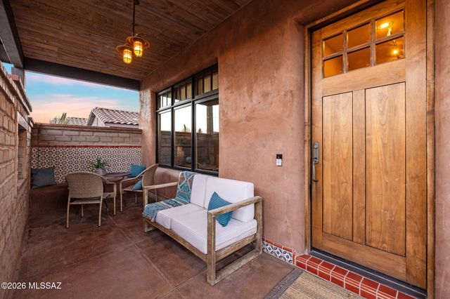 11599 N Adobe Village Place, Marana, AZ 85658