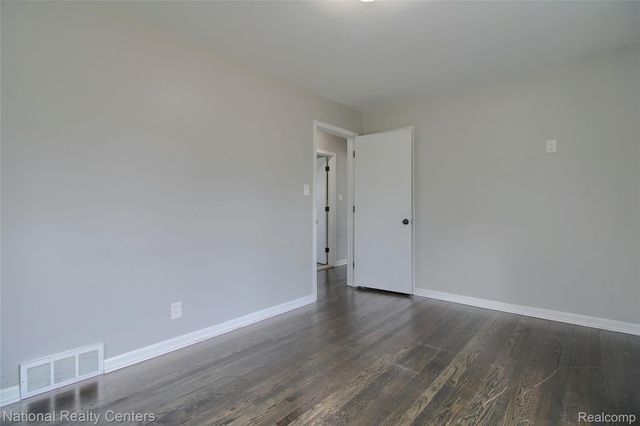 16975 W 14 Mile Road, Beverly Hills Village, MI 48025