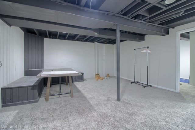 16975 W 14 Mile Road, Beverly Hills Village, MI 48025