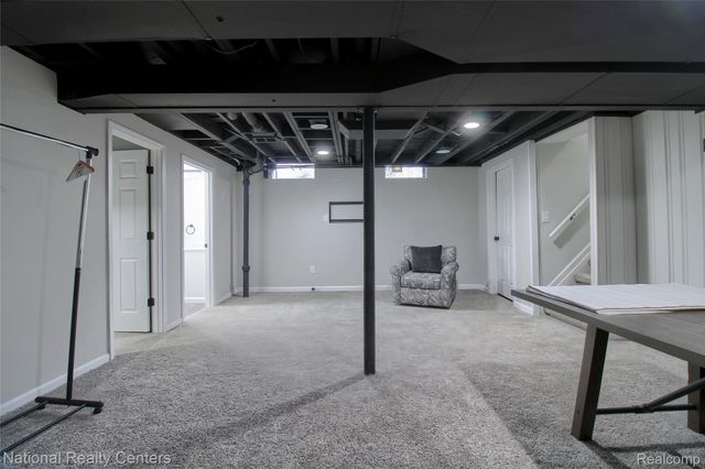 16975 W 14 Mile Road, Beverly Hills Village, MI 48025