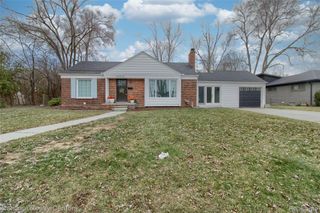 16975 W 14 Mile Road, Beverly Hills Village, MI 48025