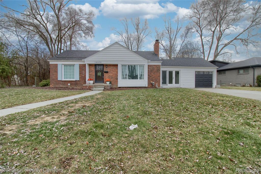 16975 W 14 Mile Road, Beverly Hills Village, MI 48025