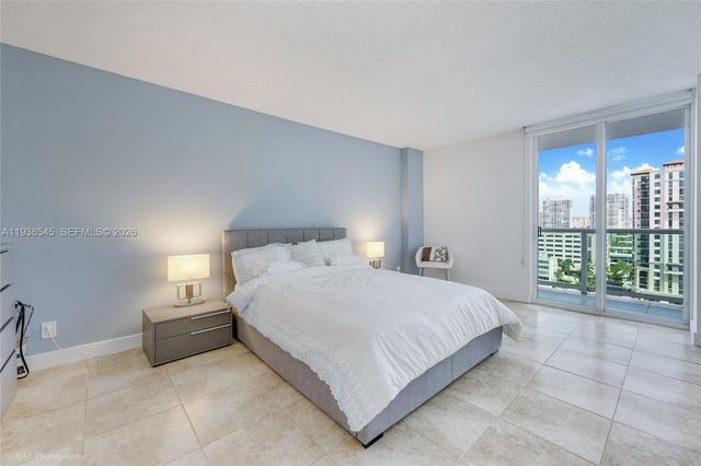 100 Bayview Dr 1231, Sunny Isles Beach, FL 33160
