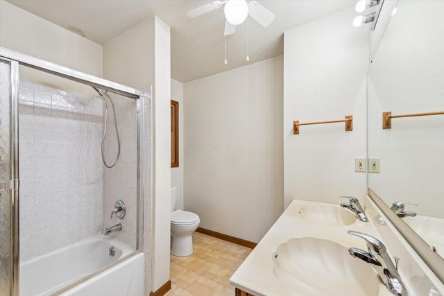 411 Northfield Lane, Valparaiso, IN 46383