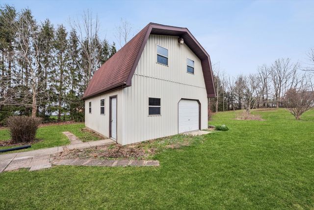 411 Northfield Lane, Valparaiso, IN 46383