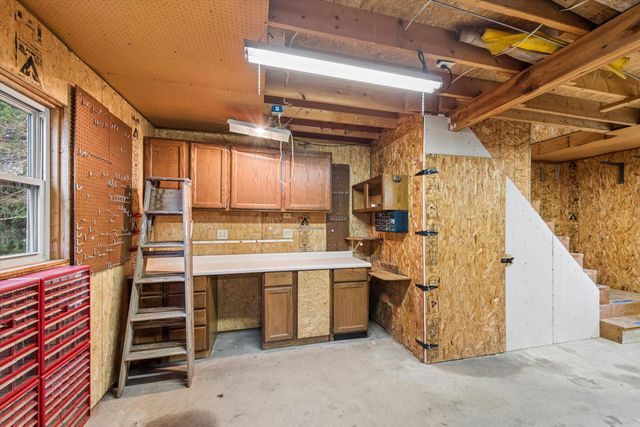 411 Northfield Lane, Valparaiso, IN 46383