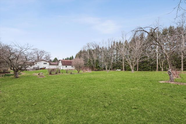 411 Northfield Lane, Valparaiso, IN 46383