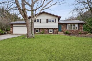 411 Northfield Lane, Valparaiso, IN 46383