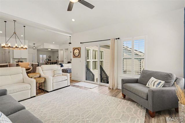 1074 Bloomfield Drive, Eureka, MO 63025