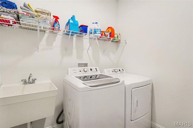 1074 Bloomfield Drive, Eureka, MO 63025