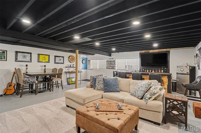 1074 Bloomfield Drive, Eureka, MO 63025