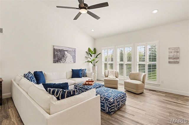 1074 Bloomfield Drive, Eureka, MO 63025