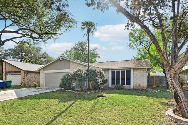 11815 Broadwood, San Antonio, TX 78249