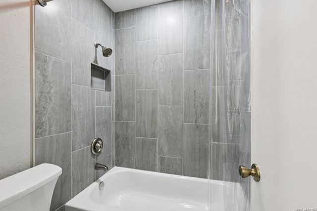 11815 Broadwood, San Antonio, TX 78249