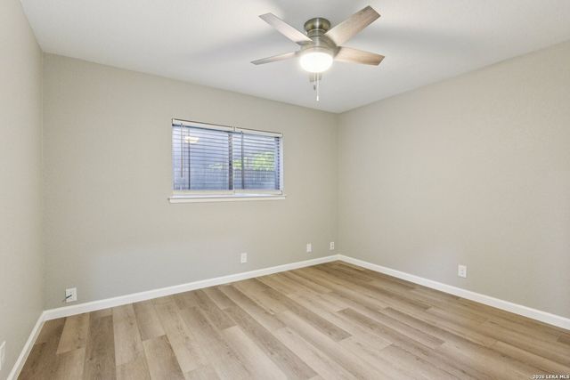 11815 Broadwood, San Antonio, TX 78249