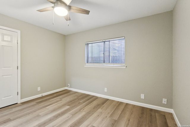 11815 Broadwood, San Antonio, TX 78249