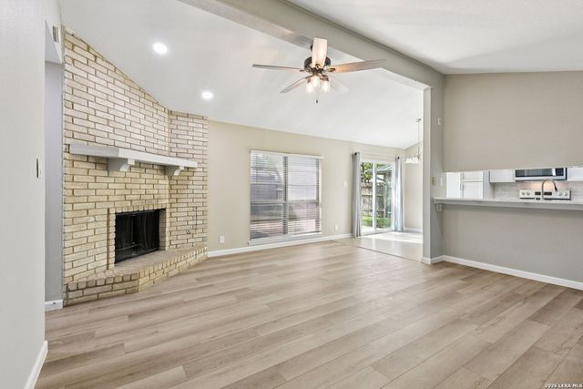 11815 Broadwood, San Antonio, TX 78249