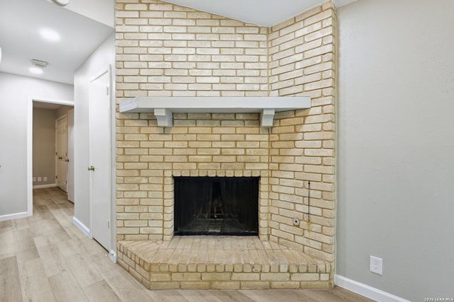 11815 Broadwood, San Antonio, TX 78249