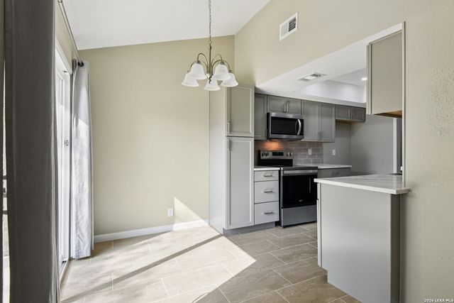 11815 Broadwood, San Antonio, TX 78249