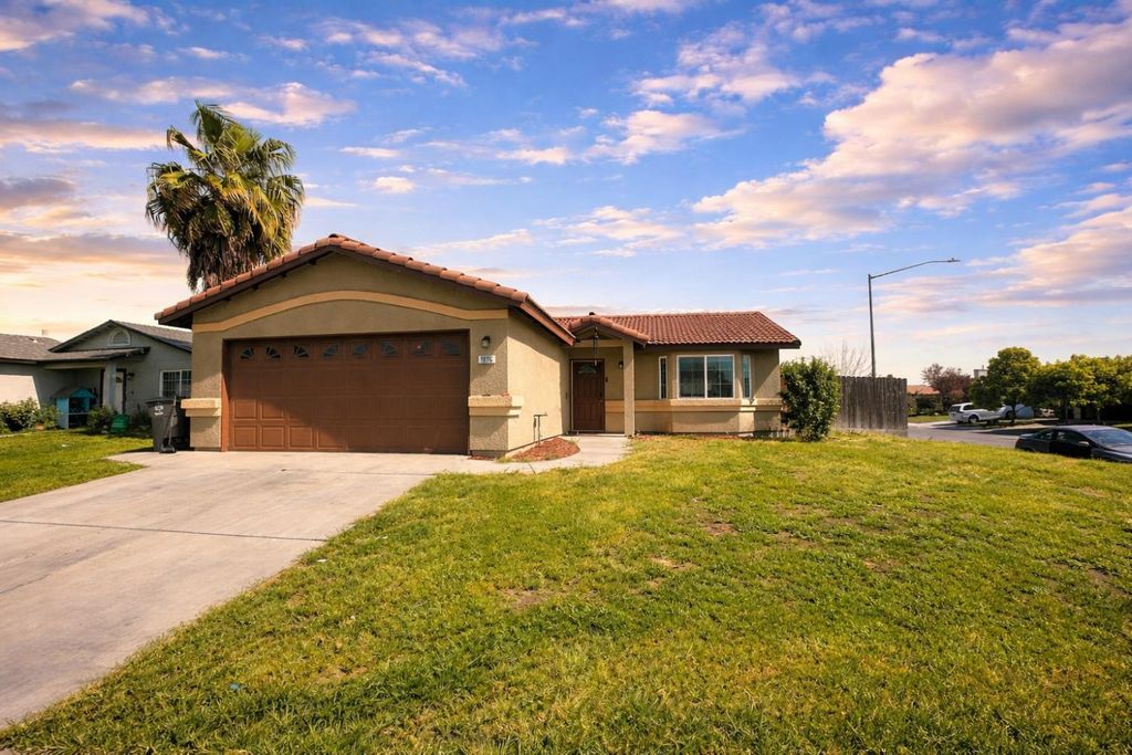 1895 Madison Drive, Madera, CA 93638