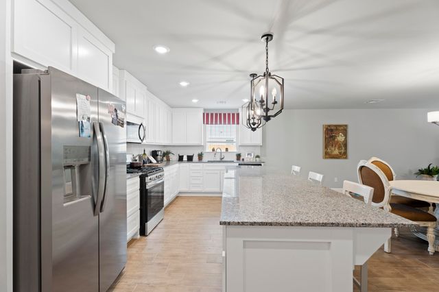 1621 Rockwood Drive, Grove, OK 74344