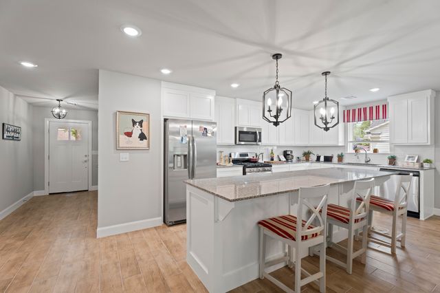 1621 Rockwood Drive, Grove, OK 74344