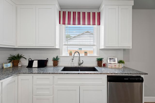 1621 Rockwood Drive, Grove, OK 74344