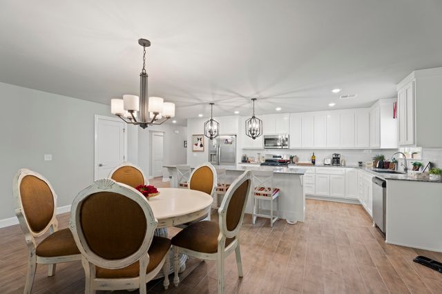 1621 Rockwood Drive, Grove, OK 74344