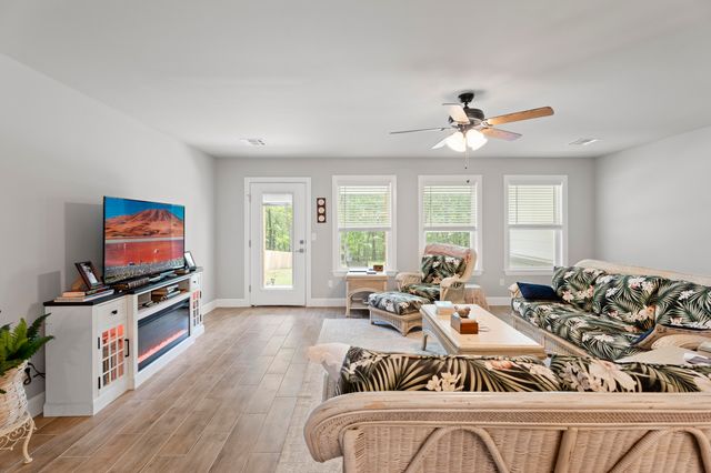 1621 Rockwood Drive, Grove, OK 74344