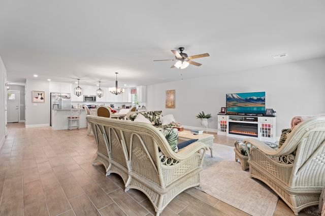 1621 Rockwood Drive, Grove, OK 74344