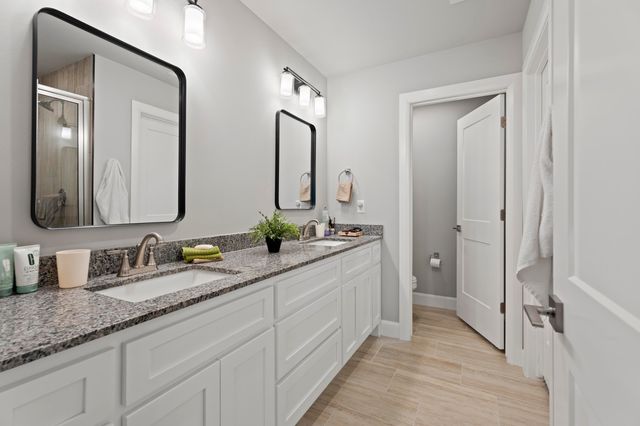 1621 Rockwood Drive, Grove, OK 74344