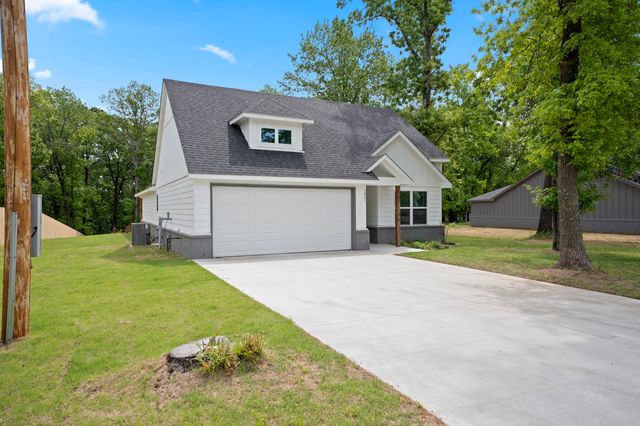 1621 Rockwood Drive, Grove, OK 74344