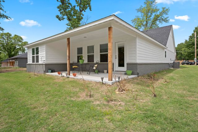 1621 Rockwood Drive, Grove, OK 74344